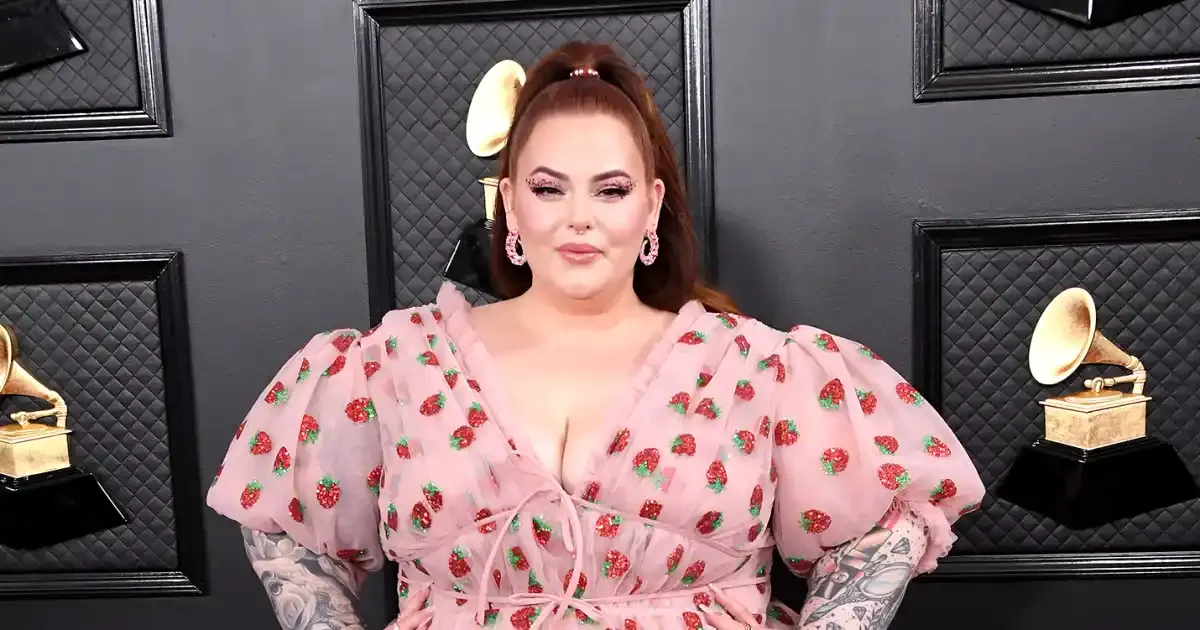 Tess Holliday Denied Life Insurance for Weighing Over 300 Lbs