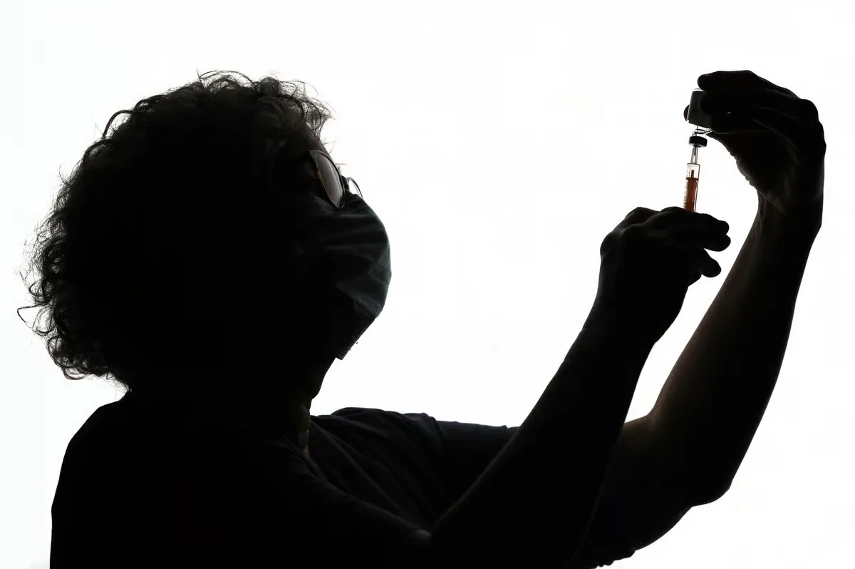 Inside the Grey Market Peptide Boom: 'I'm Not Comfortable with Myself'