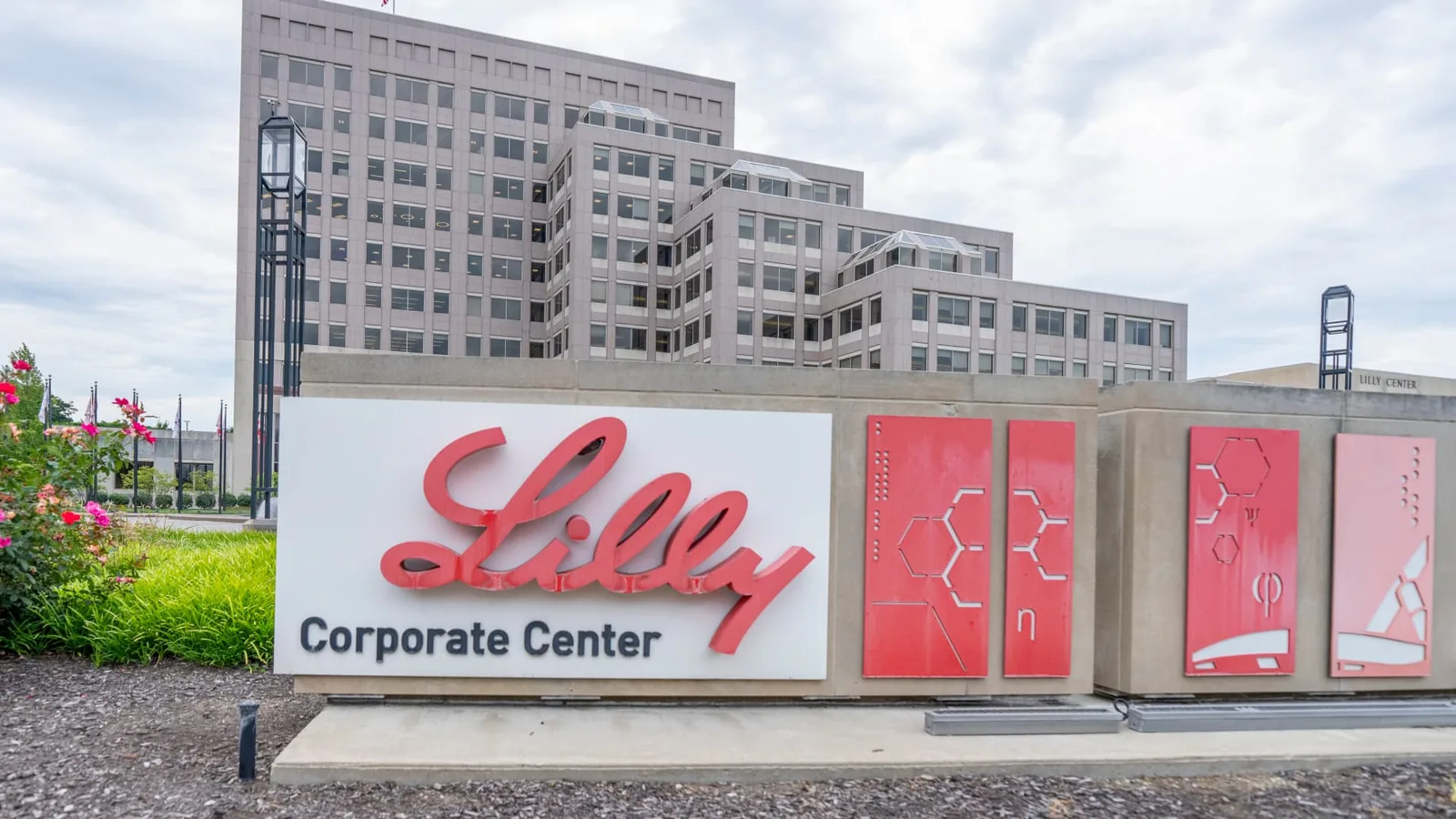 Lilly Acumula $1.5 Mil Millones en Orforglipron Antes de la Señal de Aprobación de la FDA